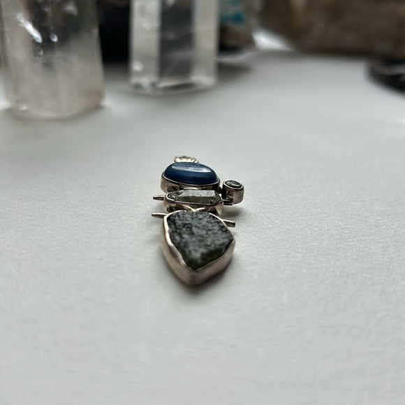 Moldavite and sterling silver Pendant - Picture 3 of 6